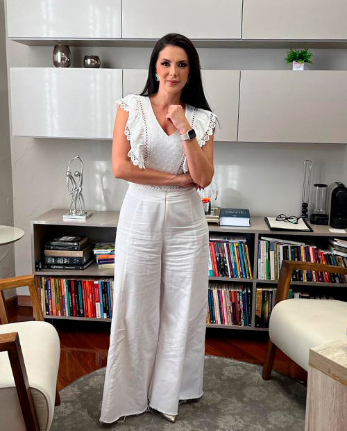 Lidiane Cordeiro, Psicóloga e Estrategista de Carreiras, em seu espaço de atendimento